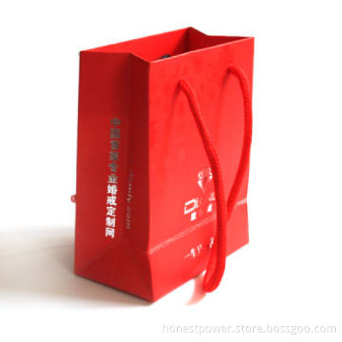 Eco-friendly Paper Gift Bag, Made of Art Paper, Suitable for Promotion and Shopping Purposes
